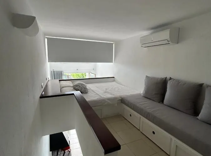 Apartment Cala Bona Cadaques